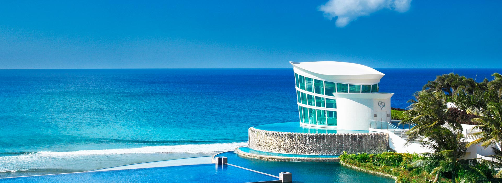 關島白色羽翼教堂