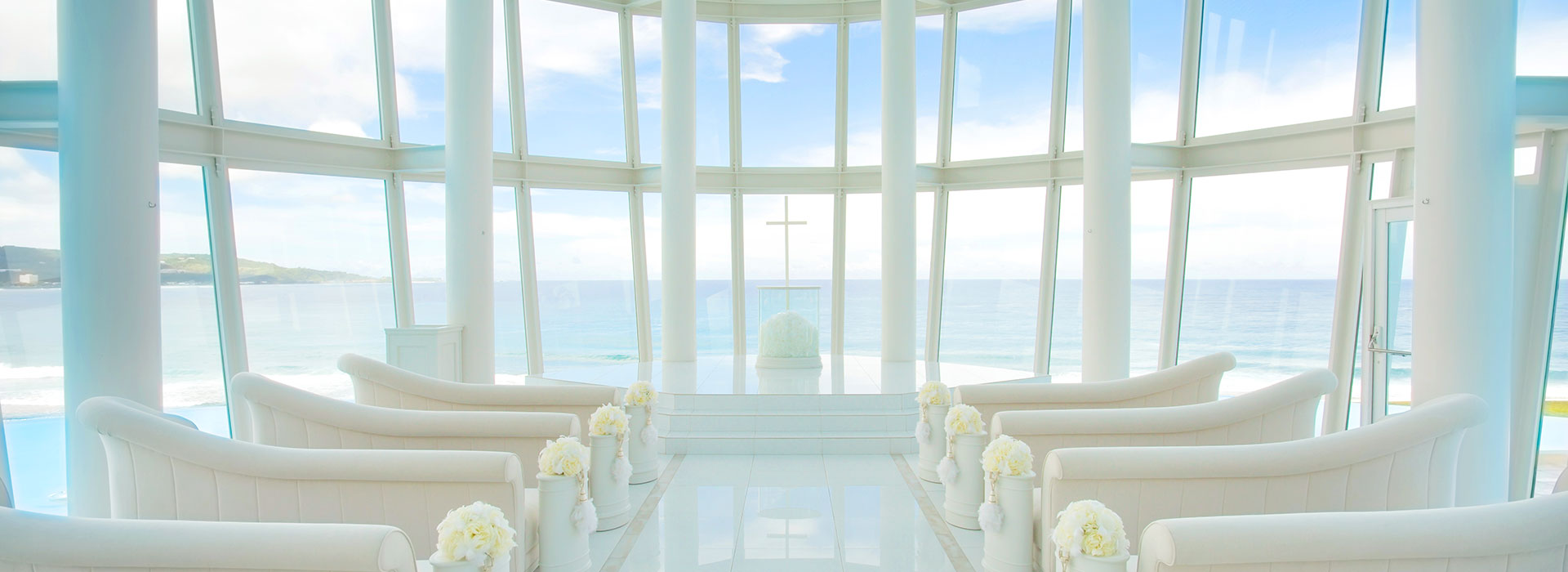 關島白色羽翼教堂