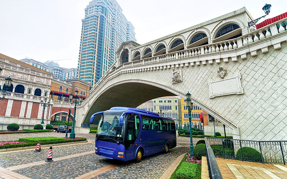 飯店接駁車(穿梭巴士)