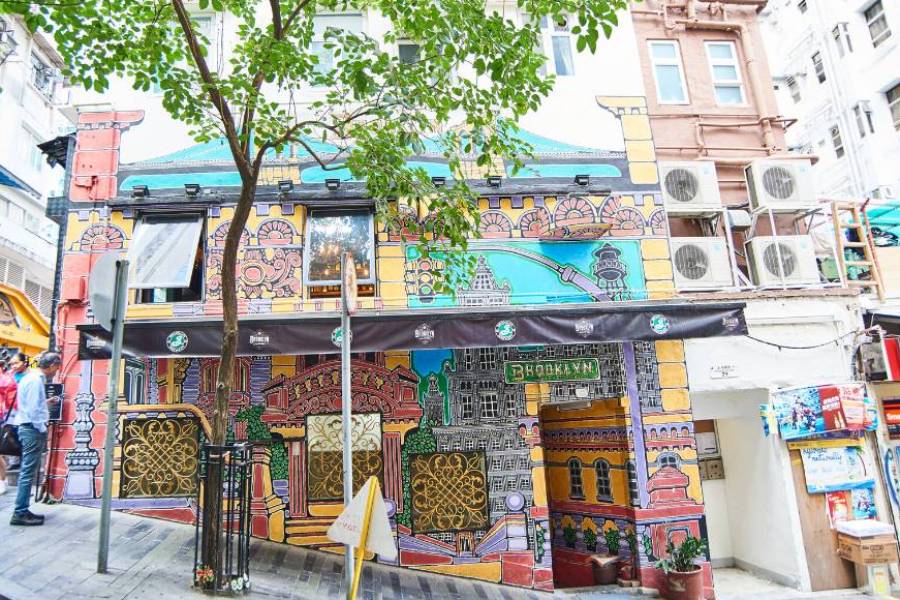 
                                                                                                        Brooklyn酒吧外牆壁畫
                                                                                                        